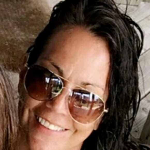 Meet your Posher, Kelly - Picture 1 of 1